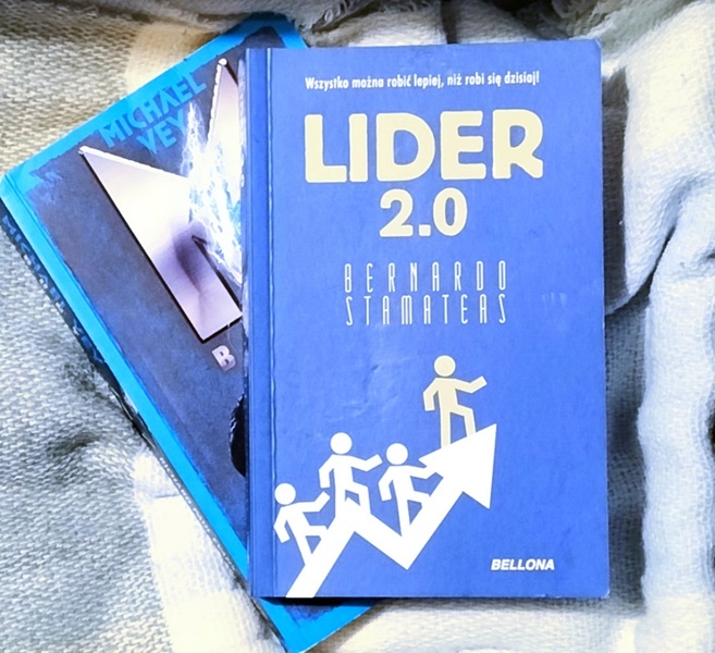 Okładka książki pt.: „Lider 2.0”.